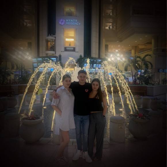 Meet your Posher, Amy - Picture 1 of 1